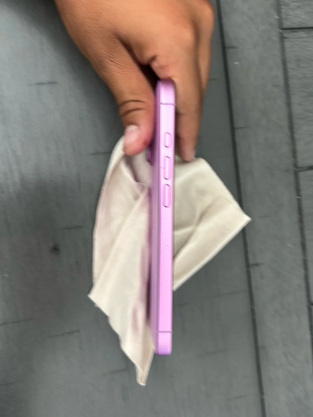 Apple iPhone 16 Pink